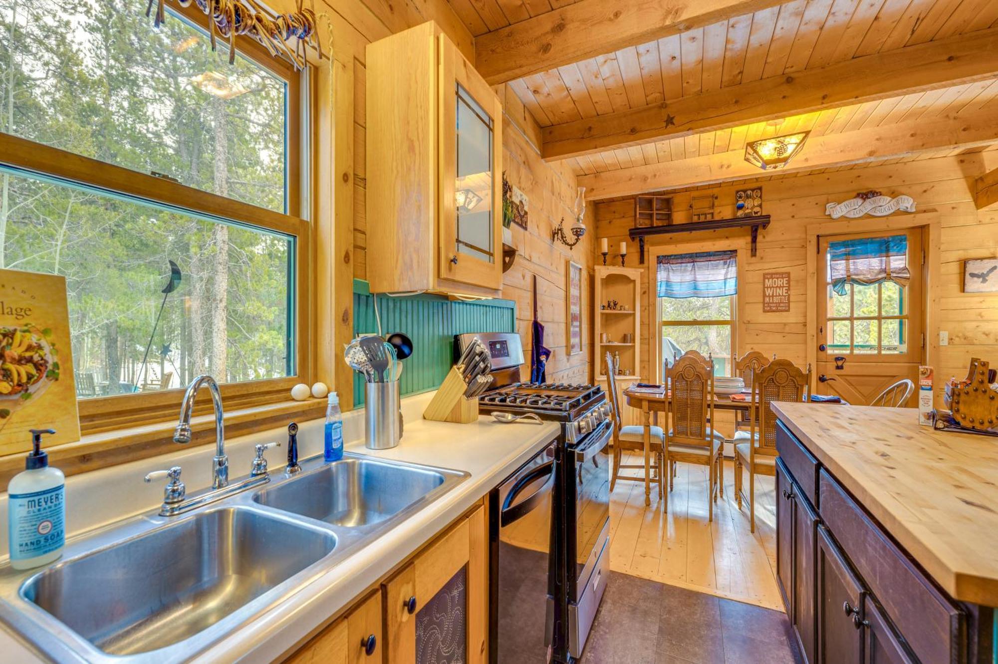 Secluded Black Hawk Log Cabin With Fire Pit! Zewnętrze zdjęcie