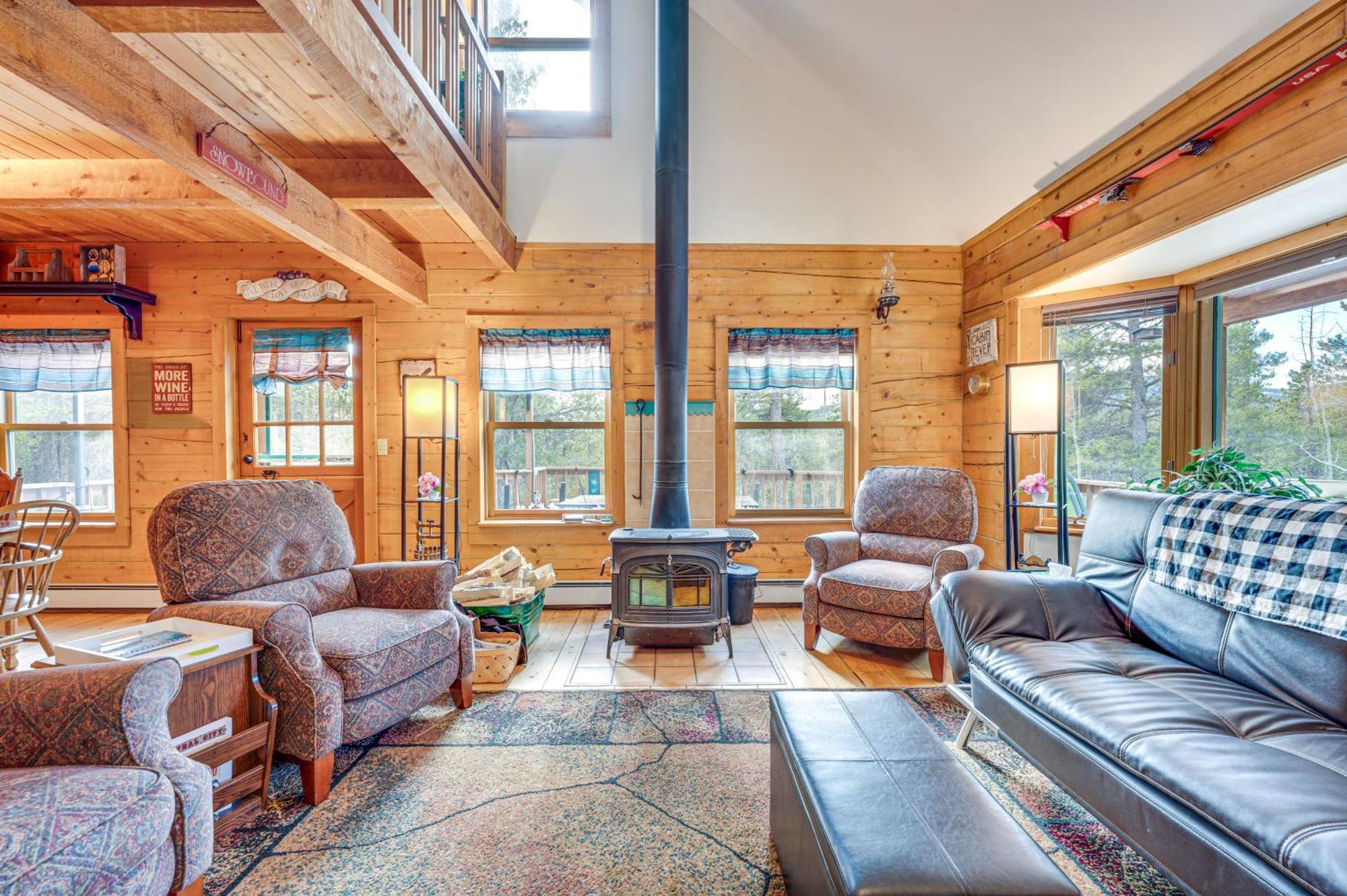 Secluded Black Hawk Log Cabin With Fire Pit! Zewnętrze zdjęcie